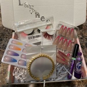 Lash box